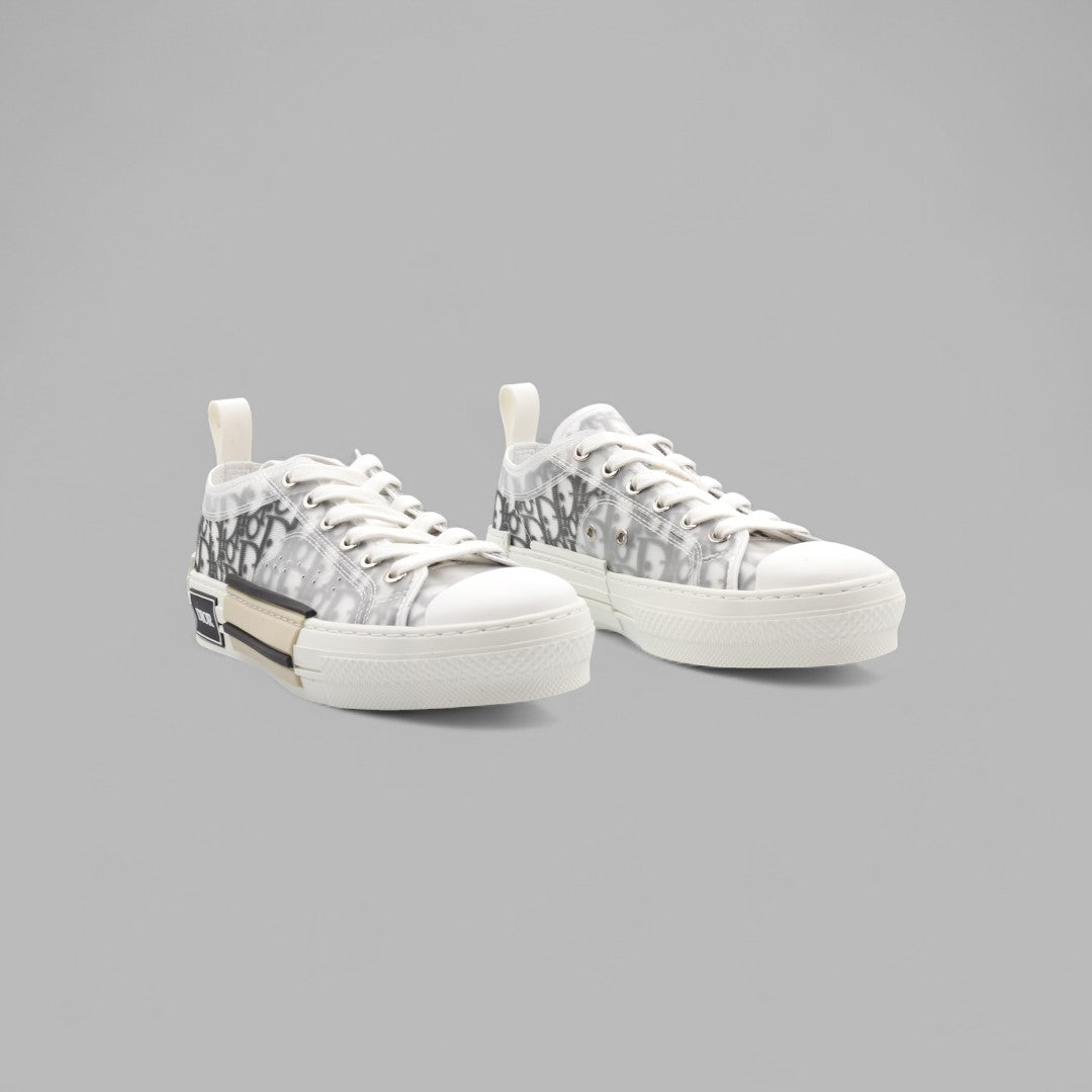 B23 League Low-Top Sneaker
