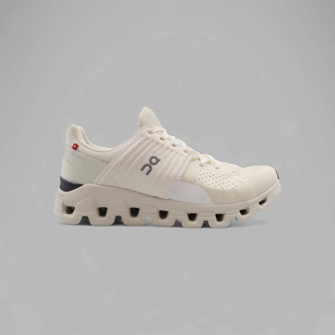 On Running – Beige