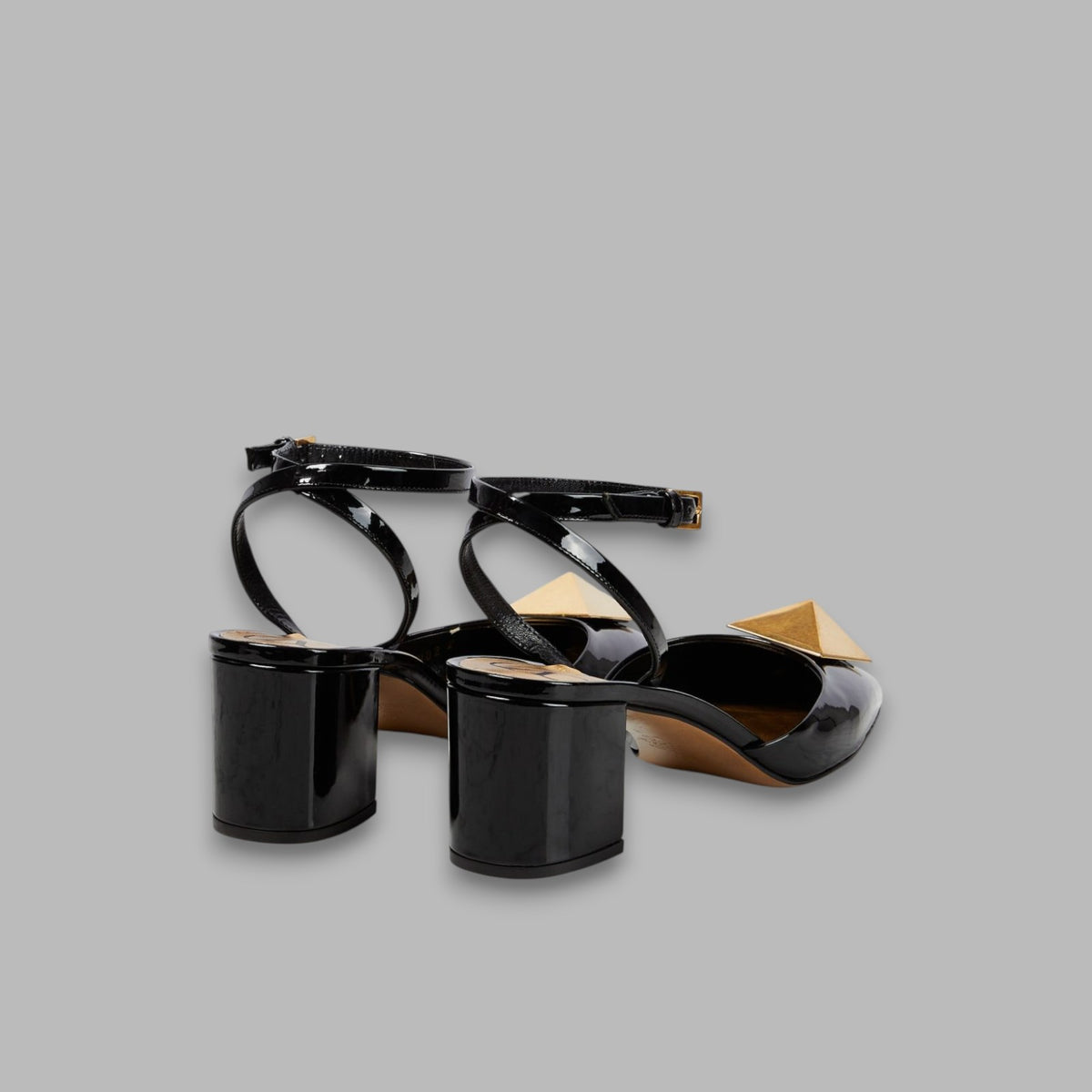 Valentino Garavani One Stud patent leather pumps