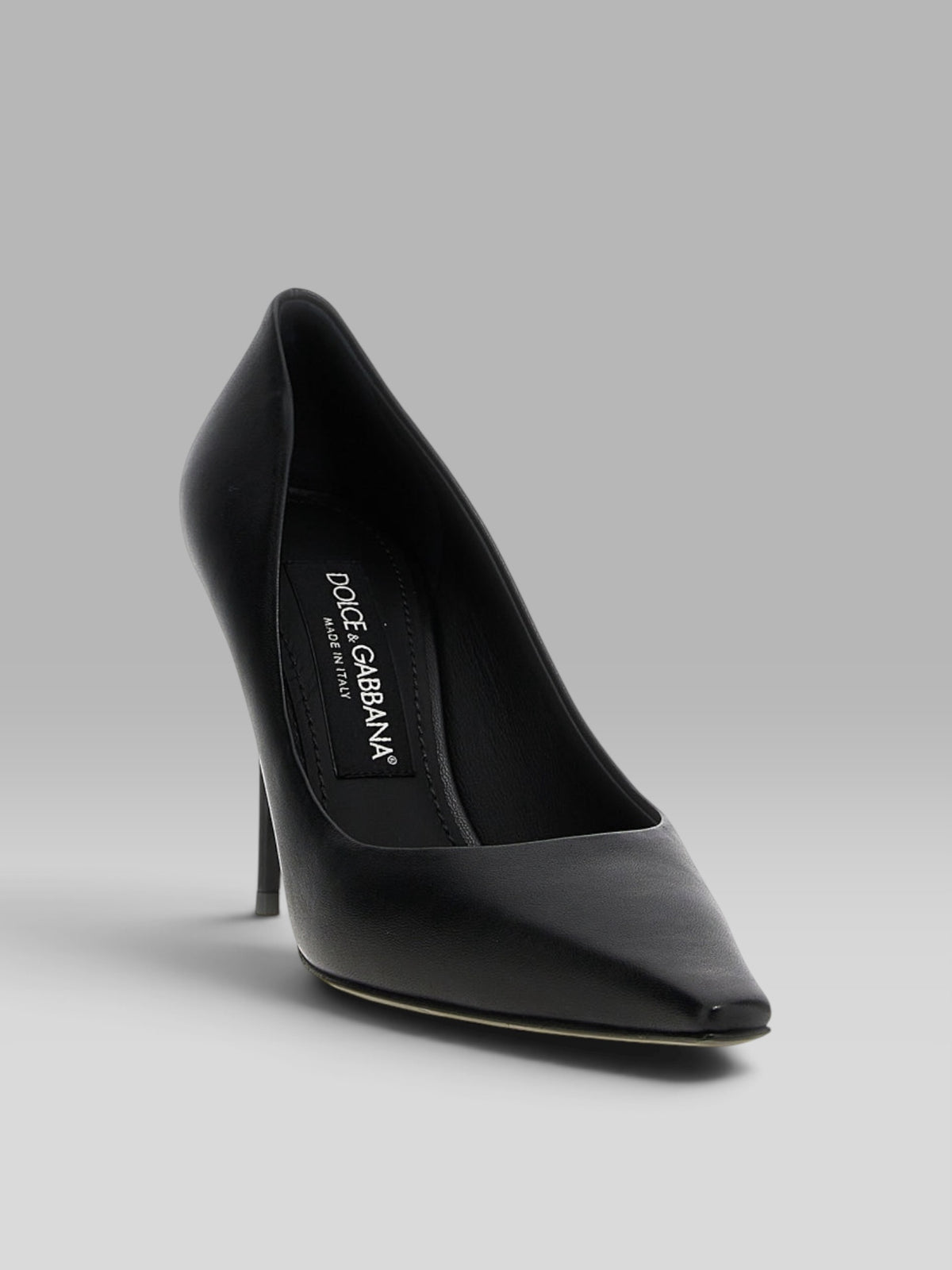 1.Dolce & Gabbana Black Leather Pointed-Toe Stiletto Pumps