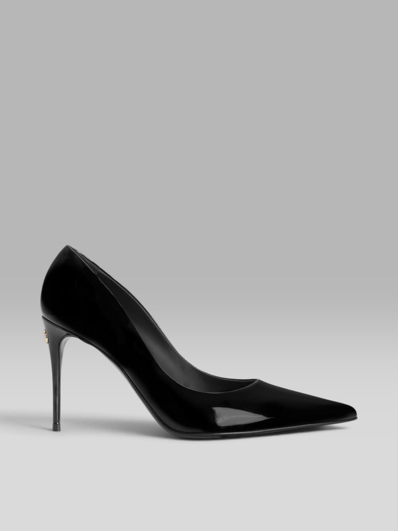 1.Dolce & Gabbana Black Patent Leather Pointed-Toe Stiletto Pumps