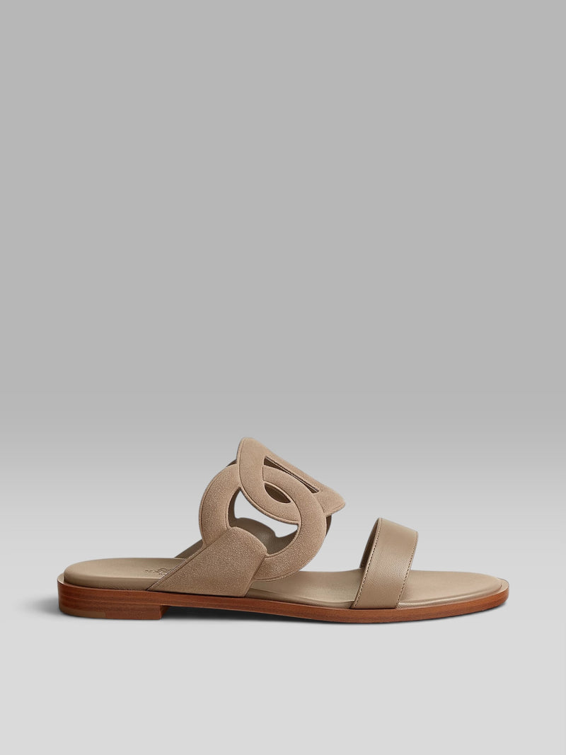 Hermès Amica Suede & Leather Flat Sandals - Etoupe