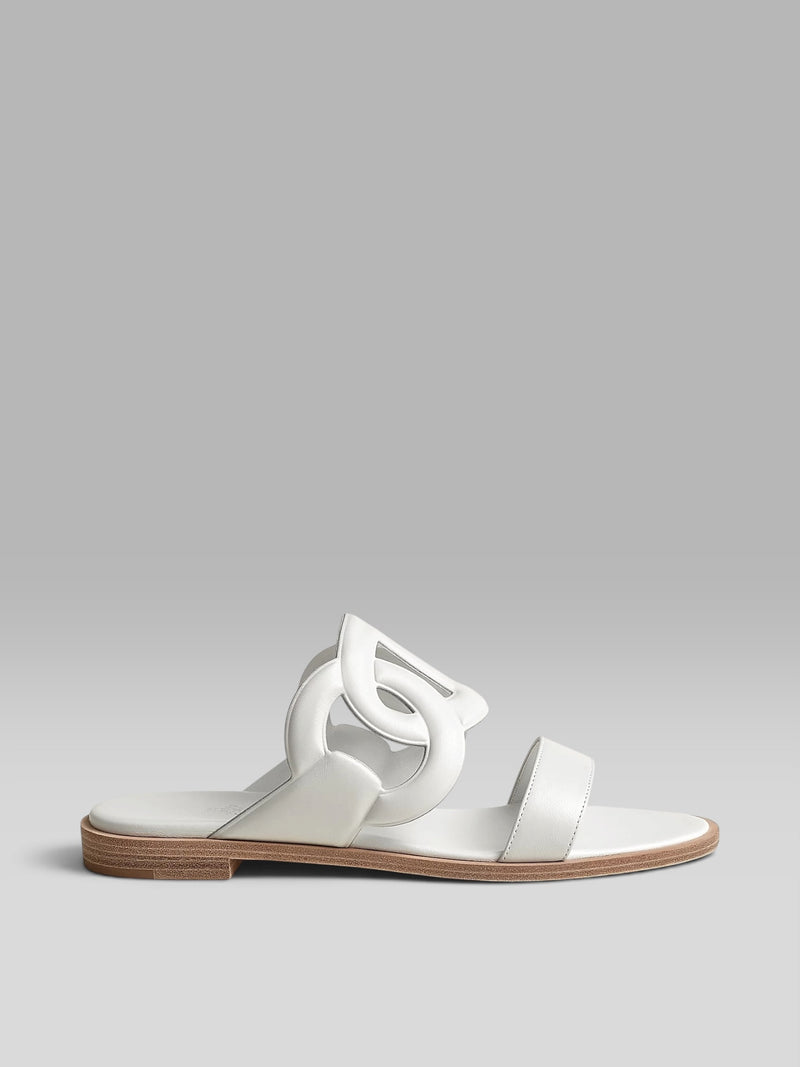 Hermès Amica Leather Flat Sandals - White