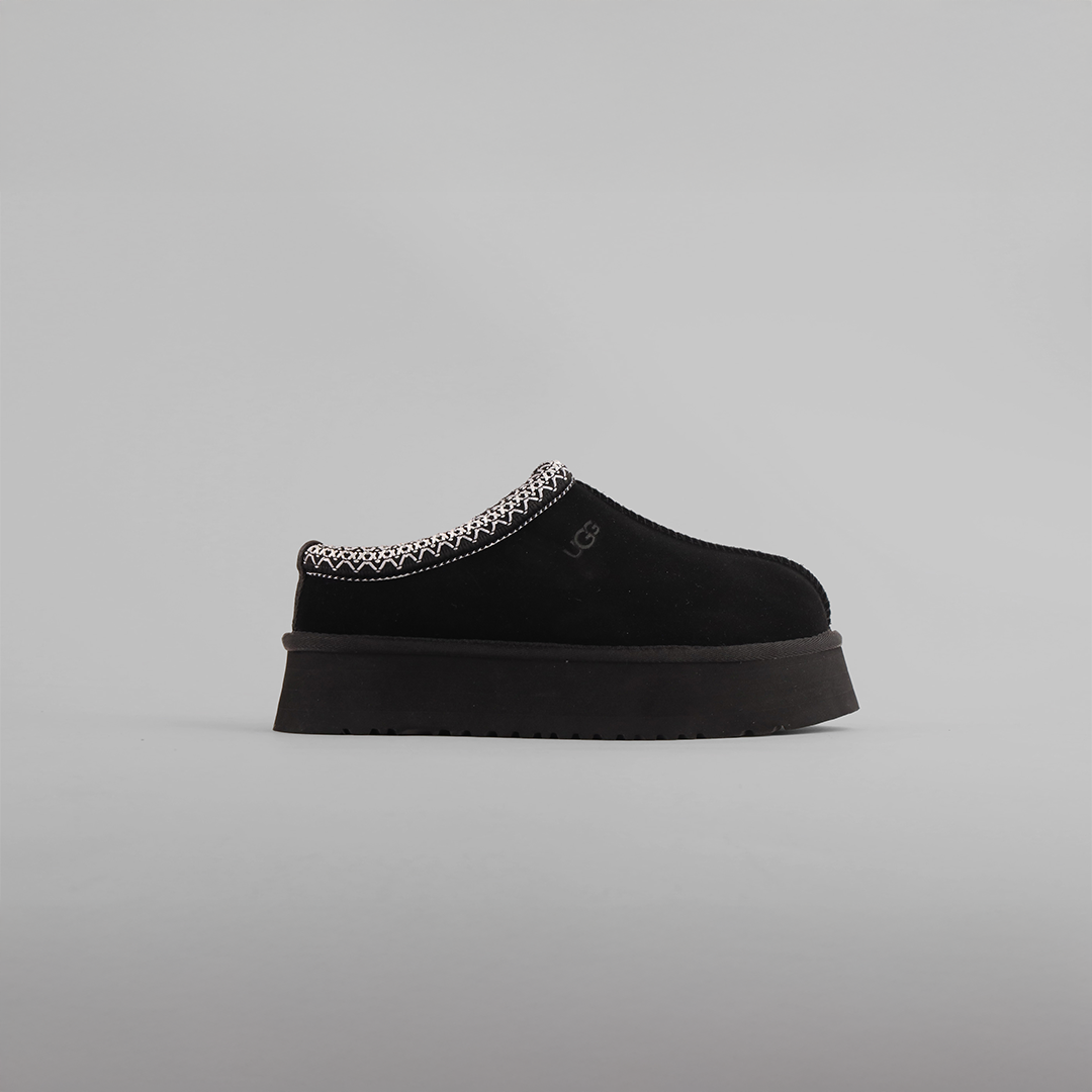 UGG Taz Black