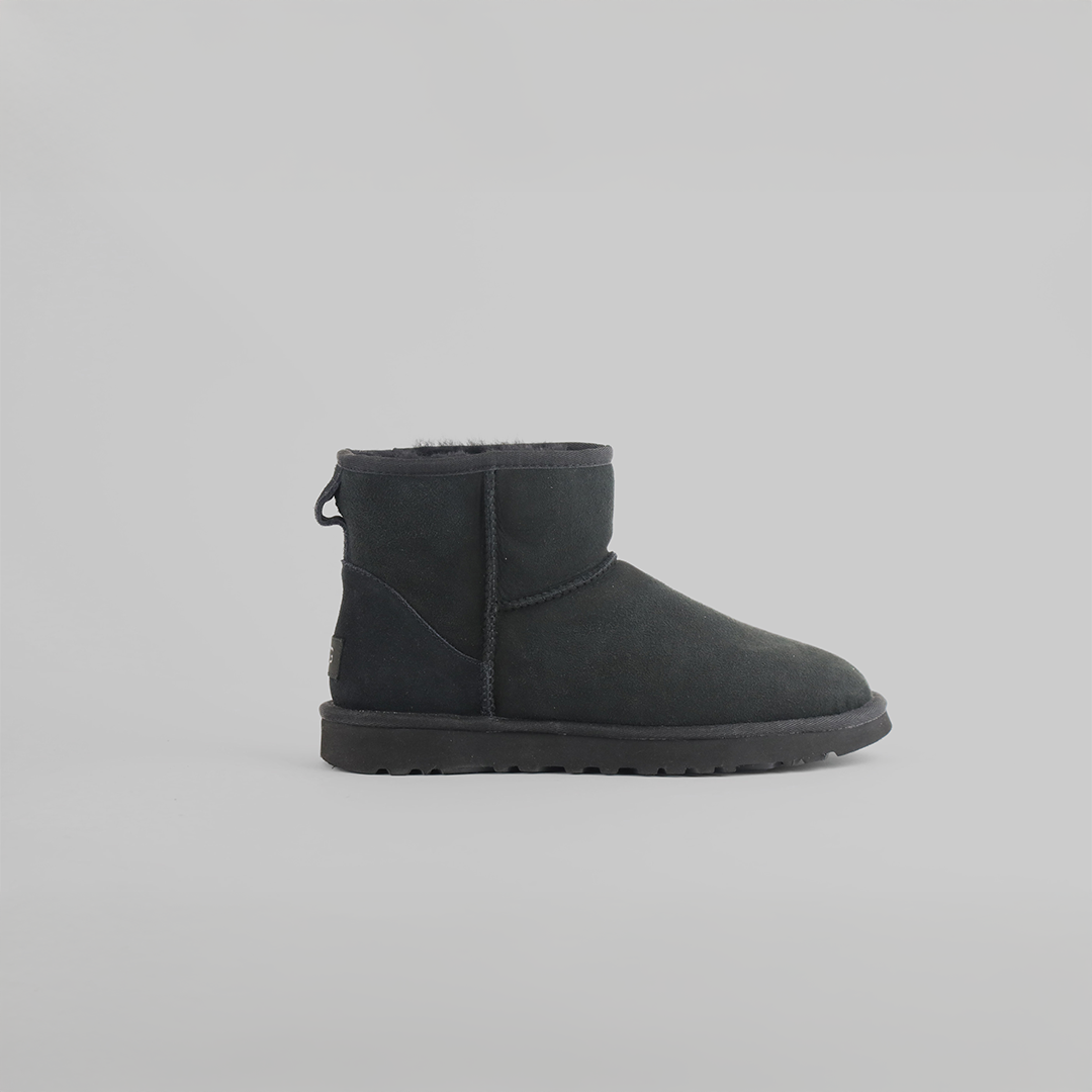 UGG Black