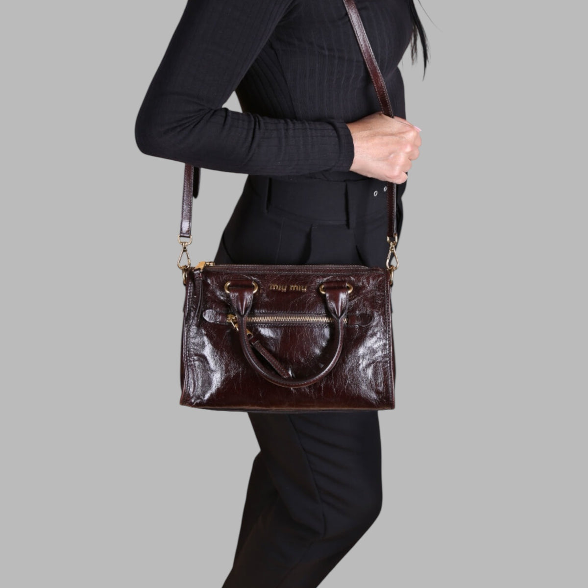 Vitello Shine Zippy Front Pocket Satchel